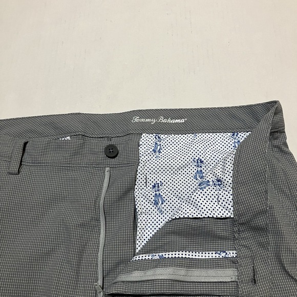 Tommy‎ Bahama Pants Mens 38 X 28.5 Nylon Check Golf Performance Pants Gray Chino - Picture 1 of 9